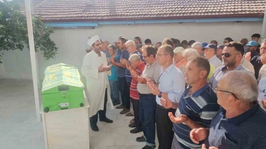 Göçük altında kalarak hayatını kaybeden Ahmet Güney son yolculuğuna uğurlandı