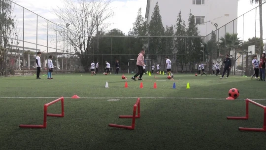 Güçlerini birleştirip kulüp kurdular