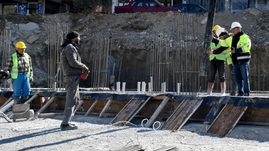 Günel, taziye evinin ve park alanının temelini attı