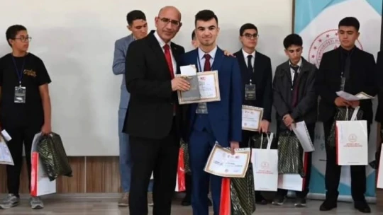 Hafızlık yarışması bölge finali Aydın'da gerçekleştirildi.
