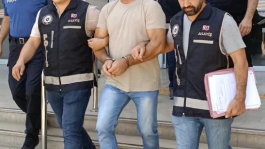 Hakkında 40 yıl hapis cezası bulunan şüpheli, kovalamaca sonucu yakalandı