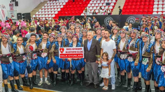 Halk oyunları tutkunları Aydın'da buluştu