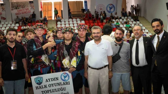 Halk oyunları tutkunları Aydın'da buluştu