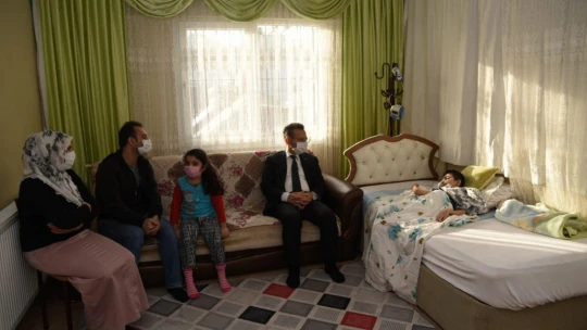 Vali Aksoy, vatandaşların sorun ve taleplerini dinliyor