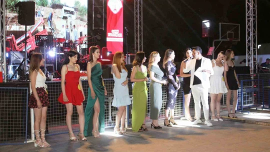 Hatay'da depremi yaşadı, Aydın'da 'Festival Güzeli' seçildi