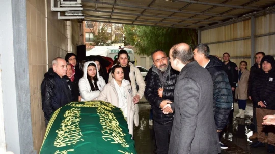 Hayatını kaybeden hastane personeli son yolculuğuna uğurlandı