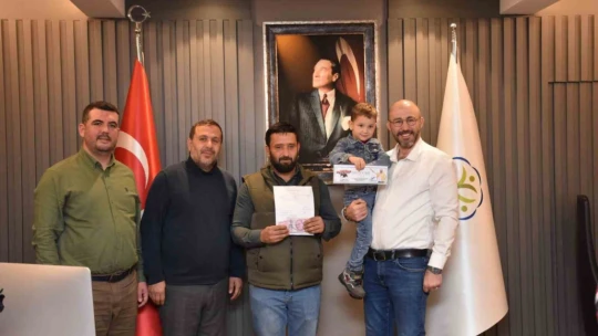 Hediye çekli balonu bulan Aydınlı çobandan örnek davranış