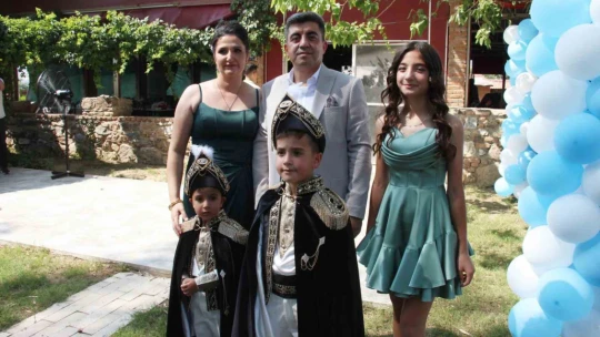 Hem teşkilat gururunu hem baba sevincini bir arada yaşadı
