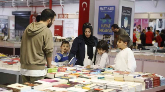 Her yaştan vatandaş Aydın Kitap Fuarı'nda buluşuyor