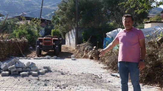 Hisarcık Mahallesi'nde okul yolu yenilendi