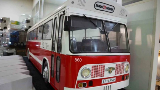 Hobisi ekmek kapısına dönüştü, el yapımı maket araçlar dünyaya açıldı