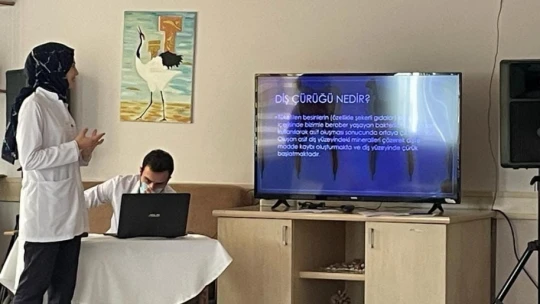 Huzurevi sakinlerine diş sağlığı eğitimi verildi