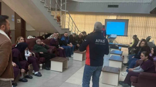 Huzurevinde afet anında tahliye eğitimi verildi
