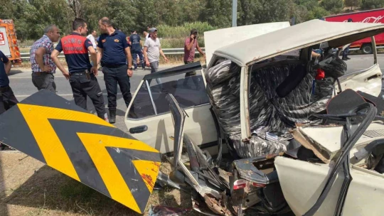 İki otomobil çarpıştı 7 kişi yaralandı