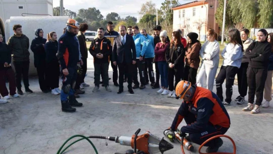 İl Sağlık Müdürü Eser eğitim ve tatbikat alanını ziyaret etti