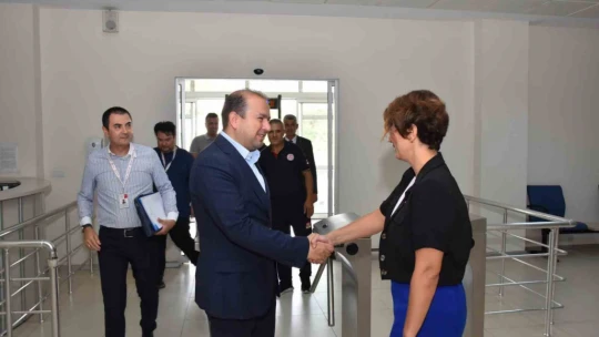 İl Sağlık Müdürü Şenkul, 112 Acil Çağrı Merkezi'ndeki çalışmaları inceledi
