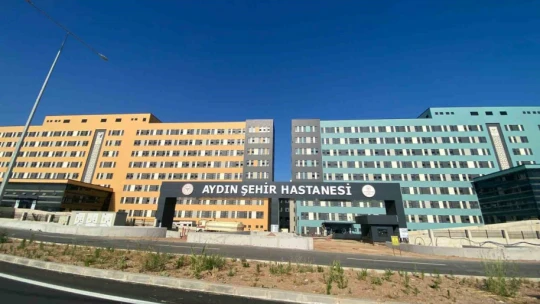 İl Sağlık Müdürü Şenkul, Şehir Hastanesi inşaatında incelemelerde bulundu