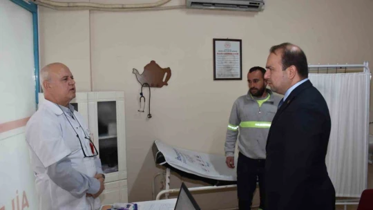 İl Sağlık Müdürü Şenkul, Umurlu'daki sağlık merkezlerinde incelemelerde bulundu