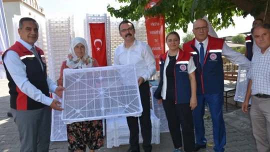 İncir üreticilerine kurutma kerevitleri dağıtıldı