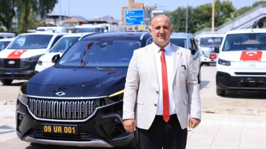 İncirliova Belediyesi 10 yeni hizmet aracını tanıttı
