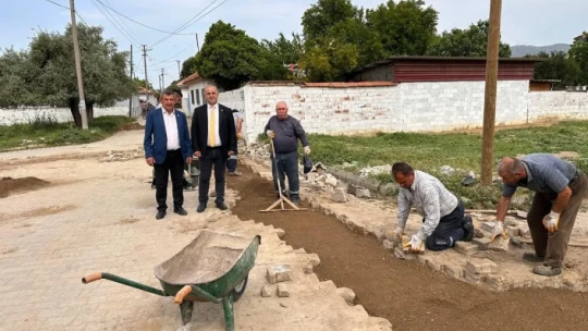 İncirliova Belediyesi'nden ücretsiz yol tamiratı desteği