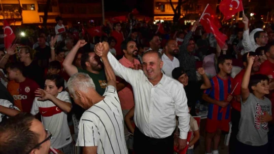 İncirliova'da çeyrek final sevinci yaşandı