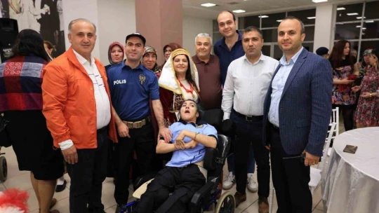 İncirliova'da engelli gençler için asker kınası