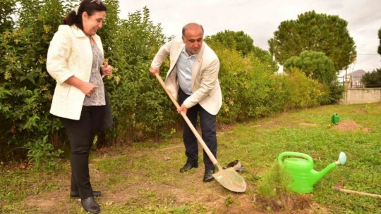 İncirliova'da fidanlar toprakla buluştu