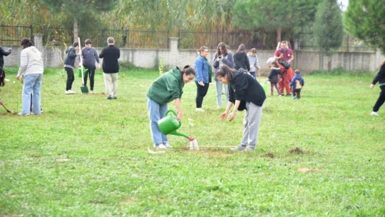 İncirliova'da fidanlar toprakla buluştu