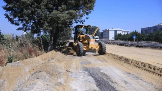 İncirliova'da karayolunda çalışmalar sürüyor