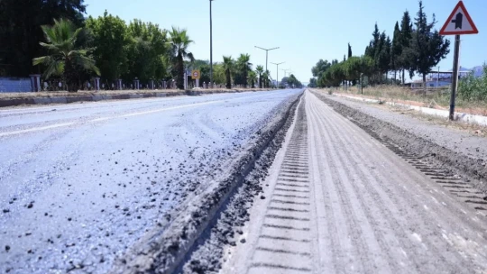 İncirliova'da karayolunda çalışmalar sürüyor
