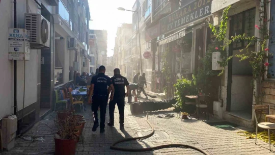 İş yerinin mutfağındaki yangın panikletti