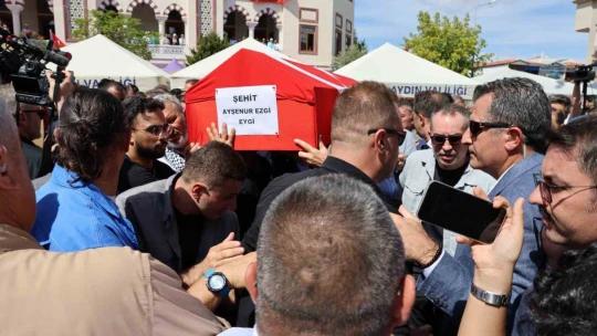 İsrail'in katlettiği Ayşenur, tekbirlerle uğurlandı