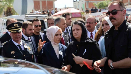 İsrail'in katlettiği Ayşenur, tekbirlerle uğurlandı