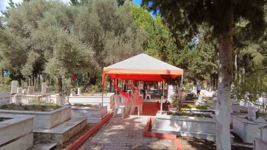İsrail'in katlettiği Ayşenur'un cenaze töreni için mezarlıkta hazırlıklar tamamlandı