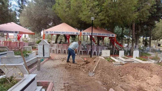 İsrail'in katlettiği Ayşenur'un cenaze töreni için mezarlıkta hazırlıklar tamamlandı