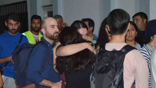 İsrail'in katlettiği Ayşenur'un cenazesi Aydın Didim'e getirildi