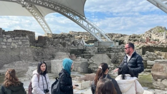 İstanbullu öğrenciler, Kuşadası'nın doğal peyzajına hayran kaldı
