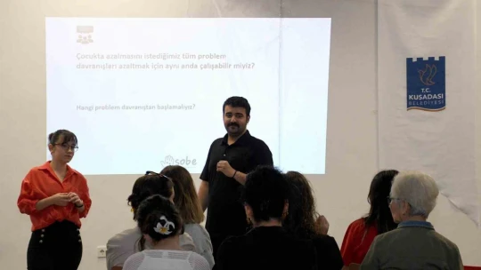 İstasyon Kuşadası otizm eğitim zirvesine ev sahipliği yaptı