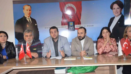 İYİ Parti'de 400 üye istifa etti