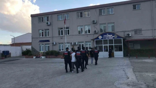 İzmir'den Nazilliye uyuşturucu sevkiyatını Jandarma önledi