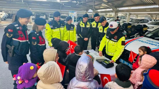 Jandarma anaokulu öğrencileri ağırladı