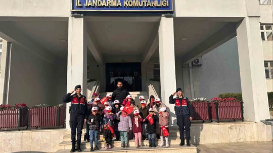 Jandarma anaokulu öğrencileri ağırladı