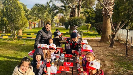 Jandarma anaokulu öğrencileri ağırladı
