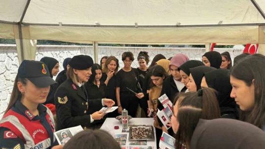 Jandarma anlattı, liseli gençler daha yakından tanıdı