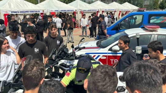 Jandarma anlattı, liseli gençler daha yakından tanıdı