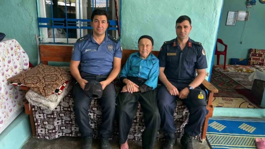 Jandarma bayramda da şehit ailelerini unutmadı