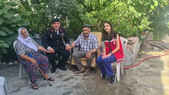 Jandarma bayramda da şehit ailelerini unutmadı