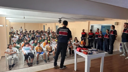 Jandarma Didimli öğrencileri bilgilendirdi