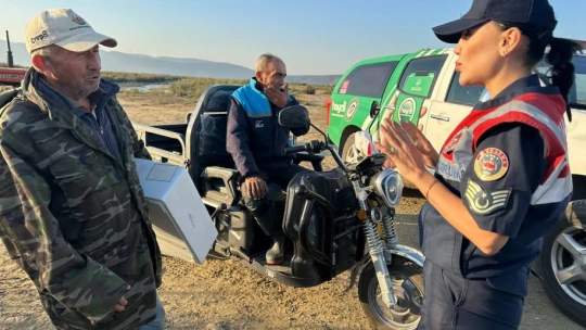 Jandarma ekipleri Bafa Gölü'nde yasadışı avcılığa geçit vermiyor